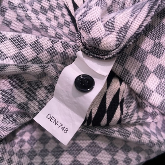 Zara Black and White Checkered Button-Down Shirt - Picture 8 of 8